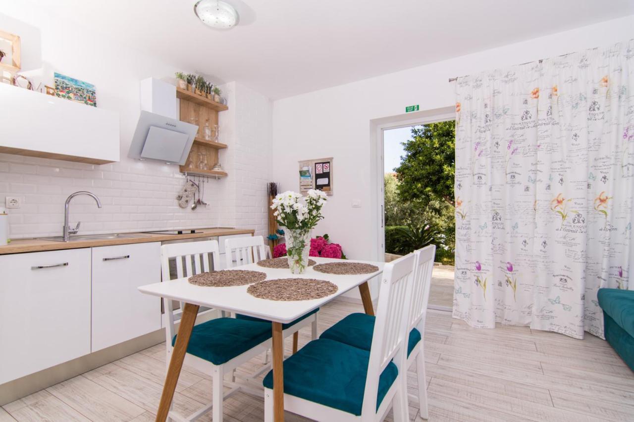 Apartman Sun Solin Apartment Luaran gambar